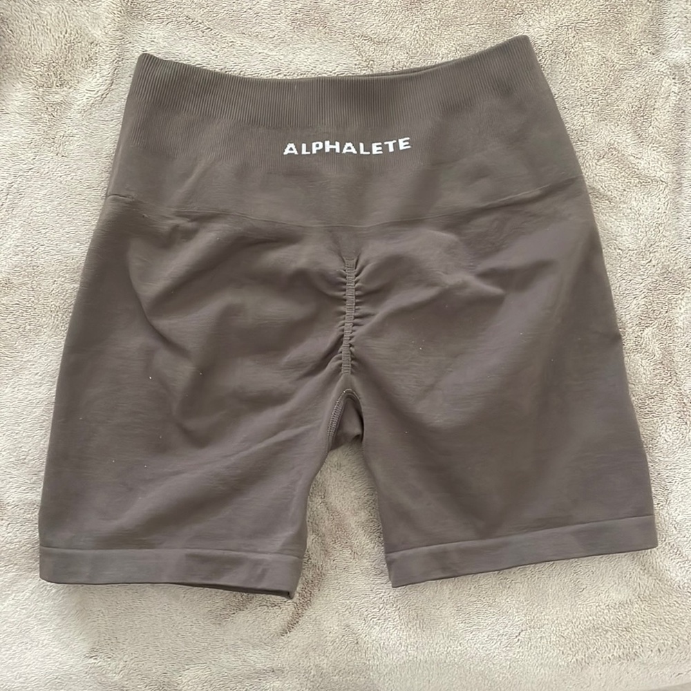 Alphalete Amplify Shorts 4.5”